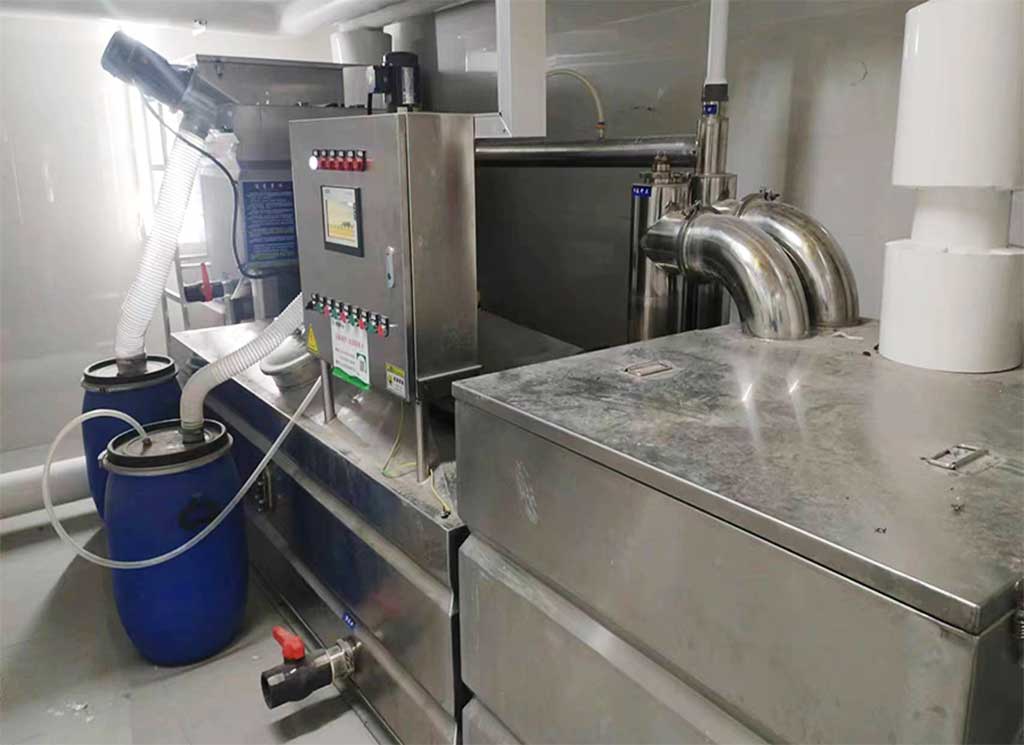 全自动隔油设备的工作原理 解决餐饮油水分离难题