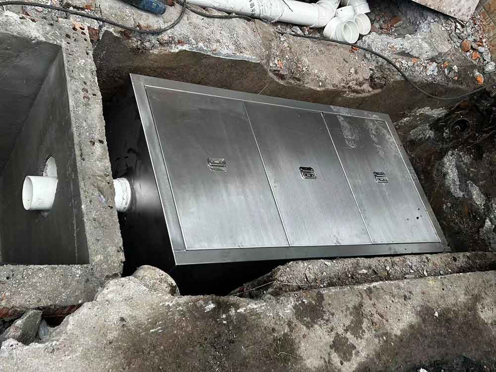 如何选择高品质的餐饮饭店油水分离器呢?